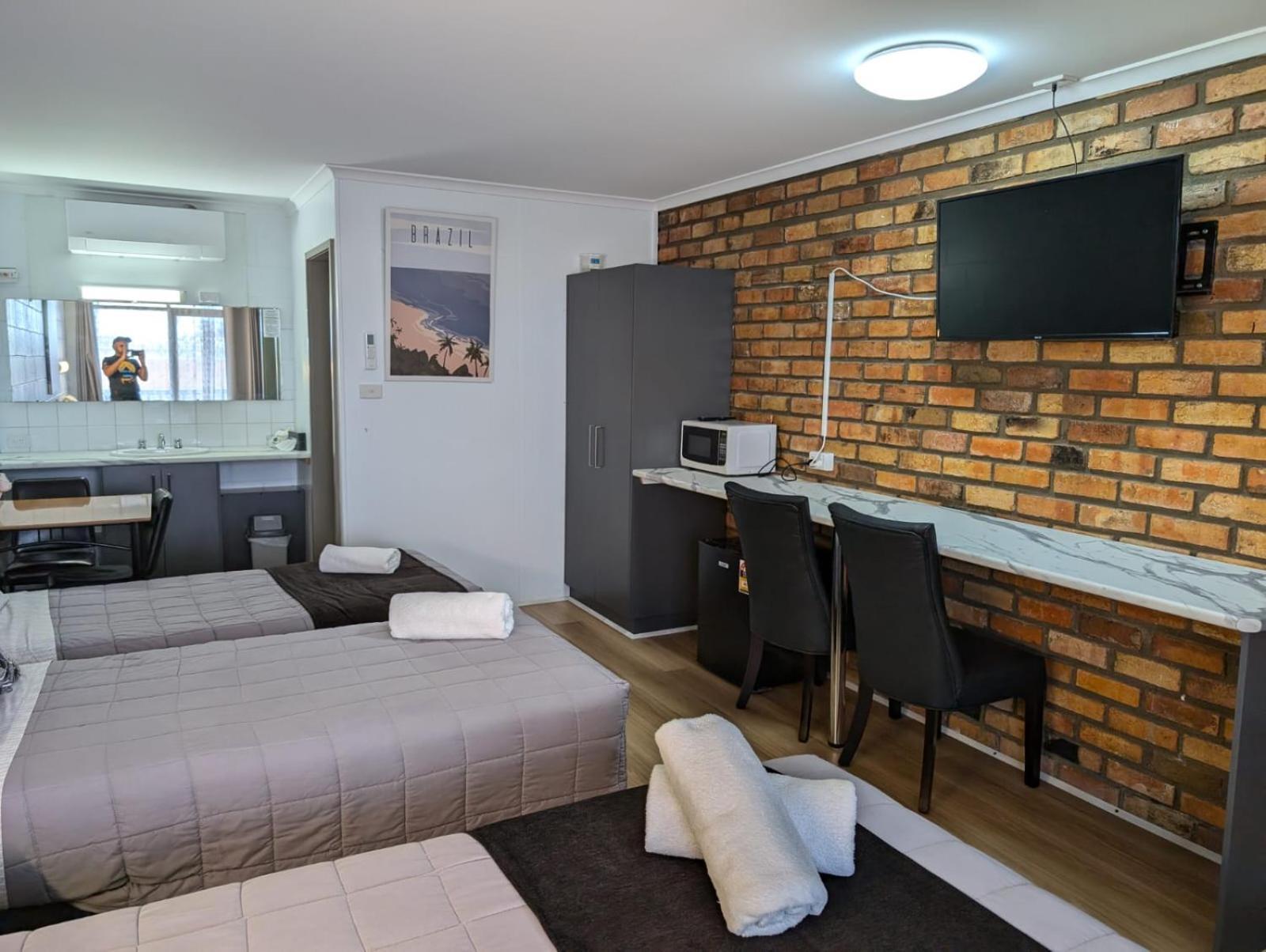 Morwell Parkside Motel Екстериор снимка